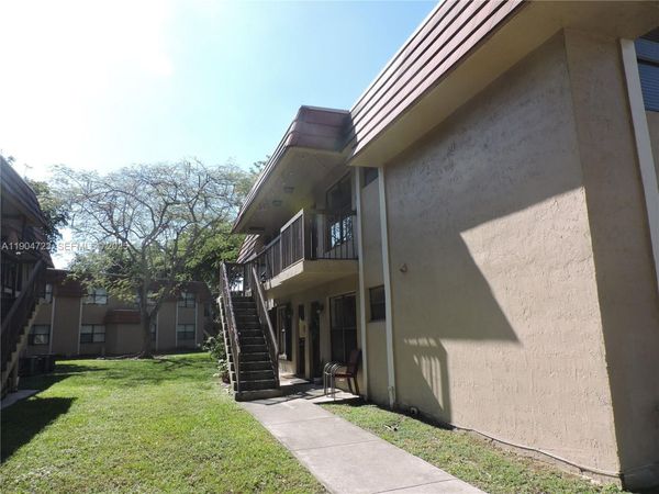 14867 SW 104th St, Unit 24-21, Miami, FL 33196