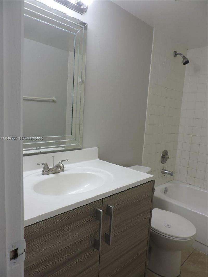 14867 SW 104th St, Unit 24-21, Miami, FL 33196 Photo