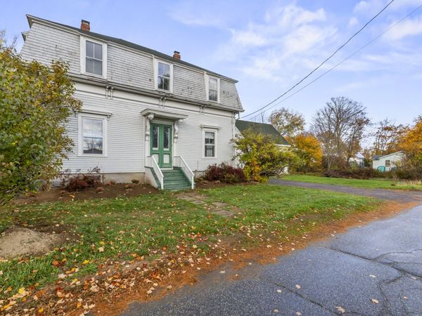 27 Gardiner Street, Richmond, ME 04357