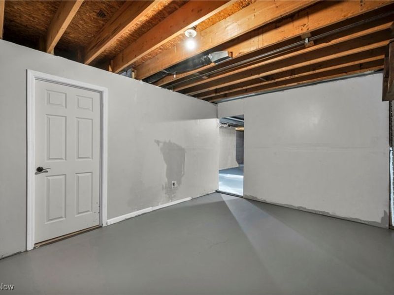 2364 E 59th Street, Cleveland, OH 44104 Photo 36