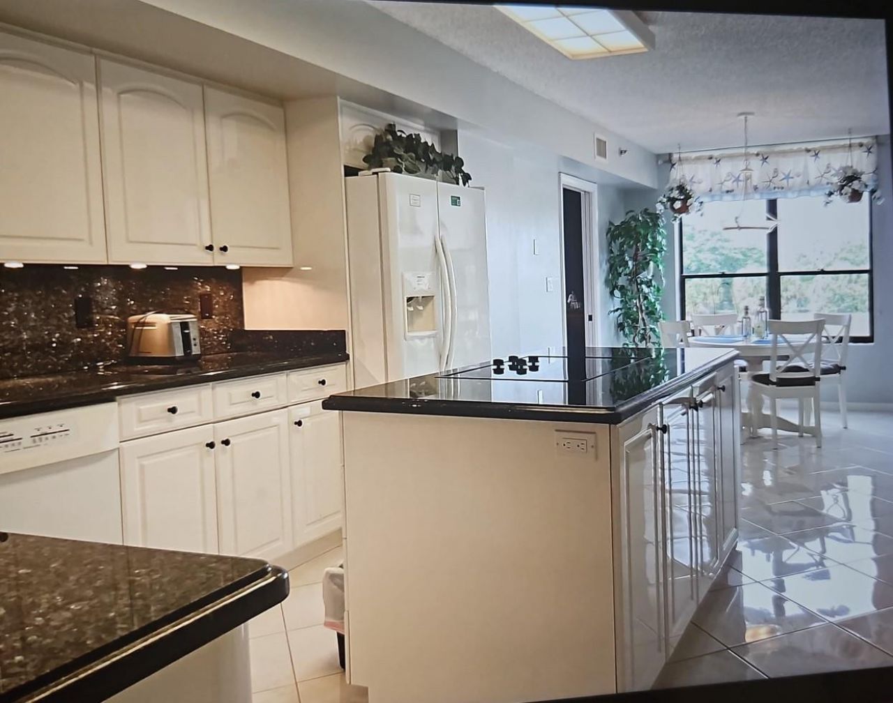 7567 Imperial Drive, Unit 201, Boca Raton, FL 33433 Photo