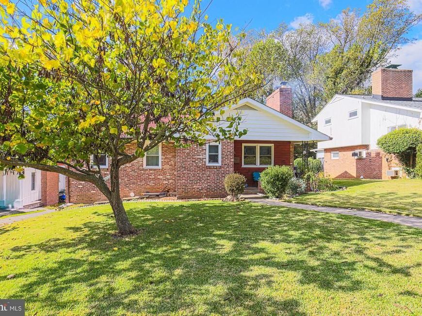 416 Nottingham Road, Baltimore, MD 21229 Main Photo