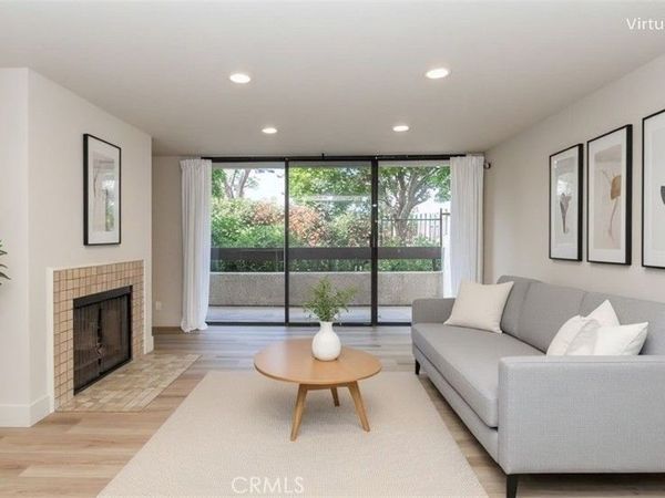 1900 Vine, Unit 214, Hollywood, CA 90068