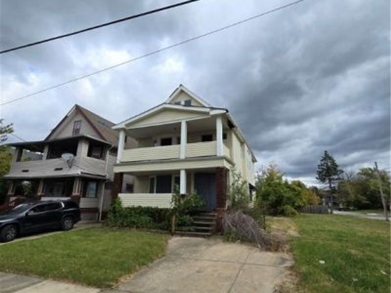 853 E 128th Street, Cleveland, OH 44108 Photo 2
