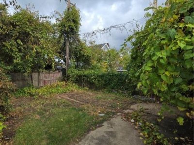 853 E 128th Street, Cleveland, OH 44108 Photo 4