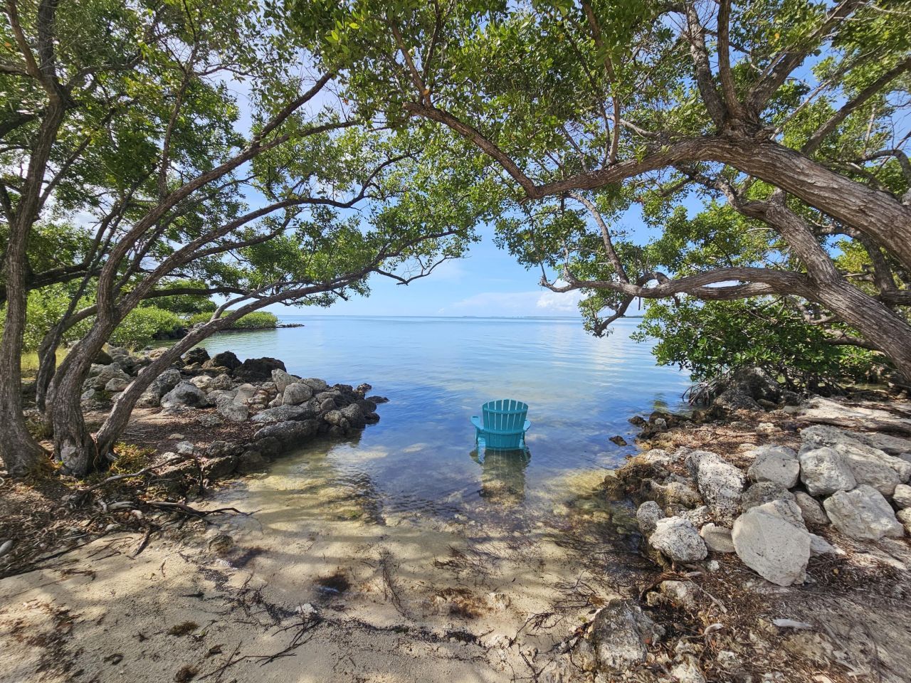 134 S Bay Harbor Drive, Key Largo, FL 33037 Photo