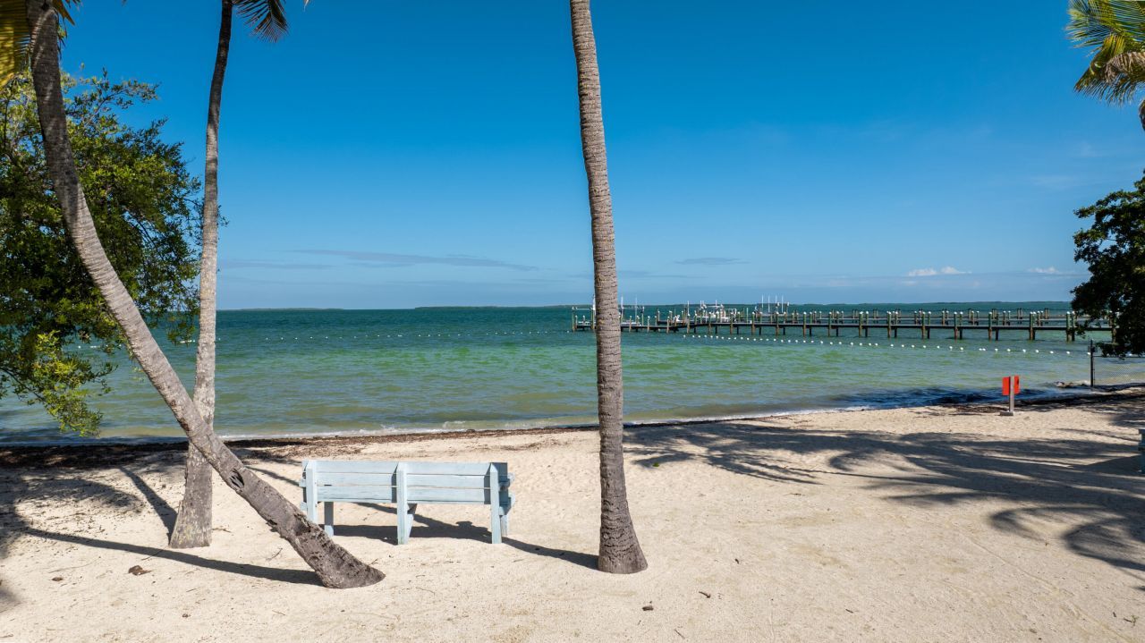 134 S Bay Harbor Drive, Key Largo, FL 33037 Photo