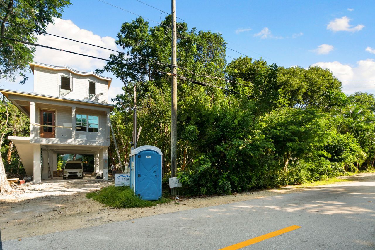 134 S Bay Harbor Drive, Key Largo, FL 33037 Photo