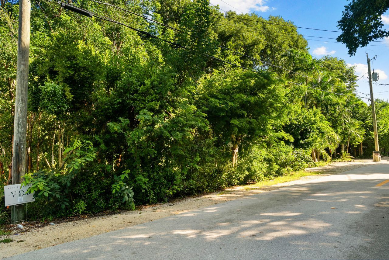 134 S Bay Harbor Drive, Key Largo, FL 33037 Photo