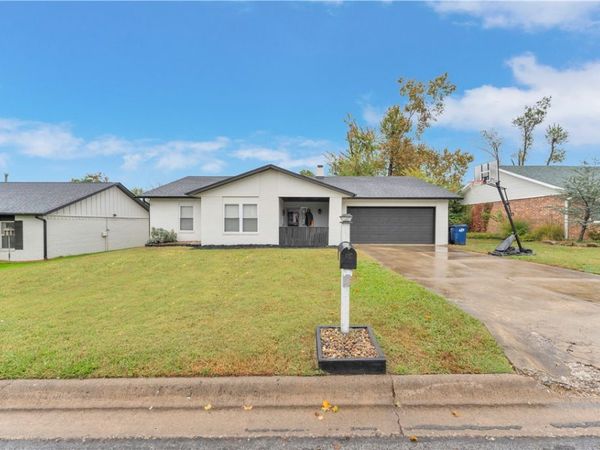 2713 W Gum Street, Rogers, AR 72758