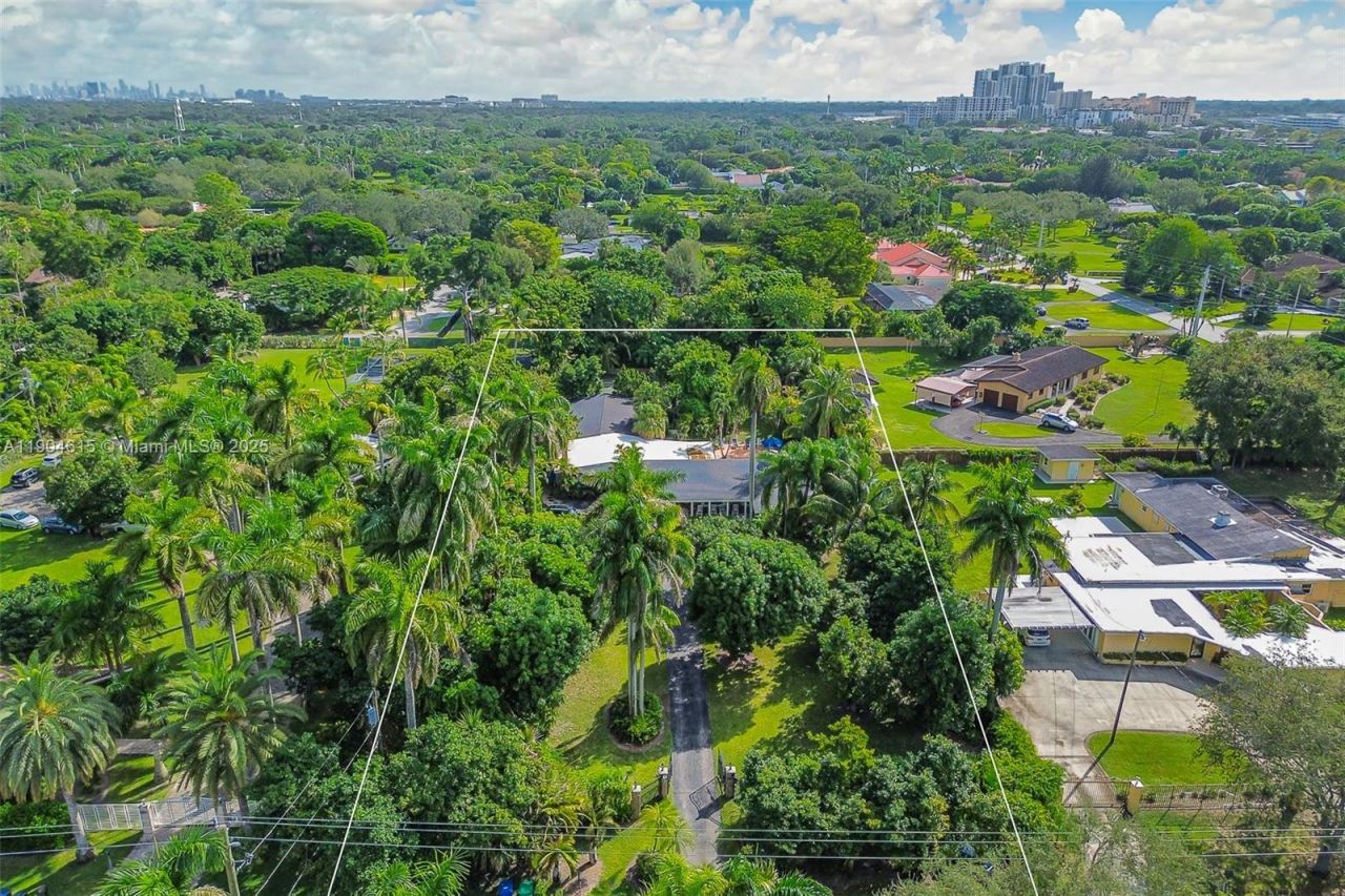 7701 SW 79th Court, Miami, FL 33143 Photo