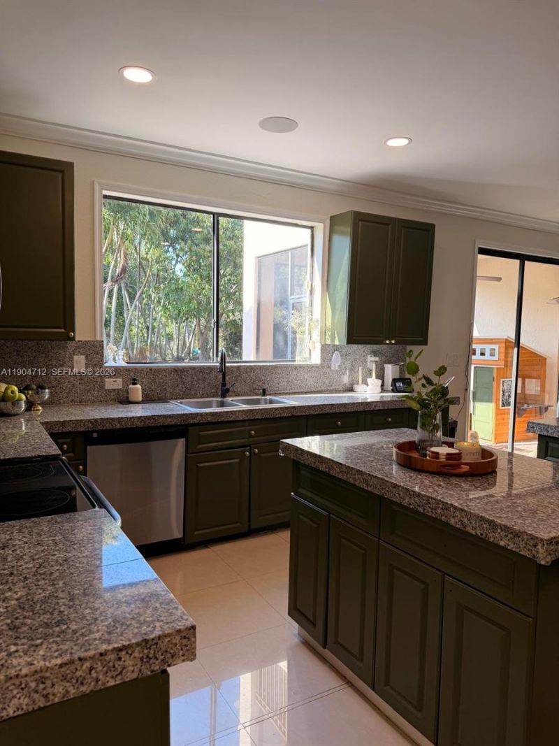 18704 SW 76th Ct, Cutler Bay, FL 33157 Photo