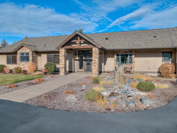 16816 Ponderosa Cascade Drive, Bend, OR 97703