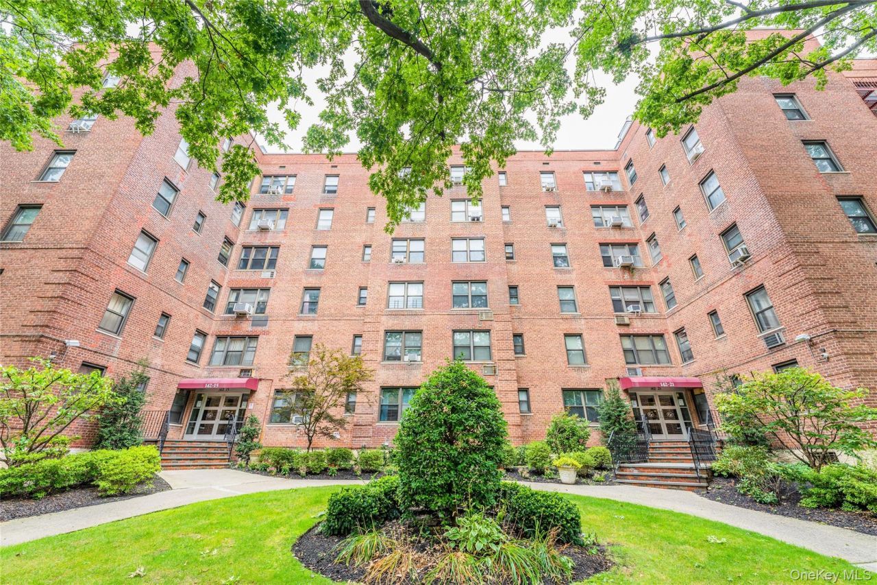 142-21 26 Avenue, Unit 6E, Flushing, NY 11354 Main Photo
