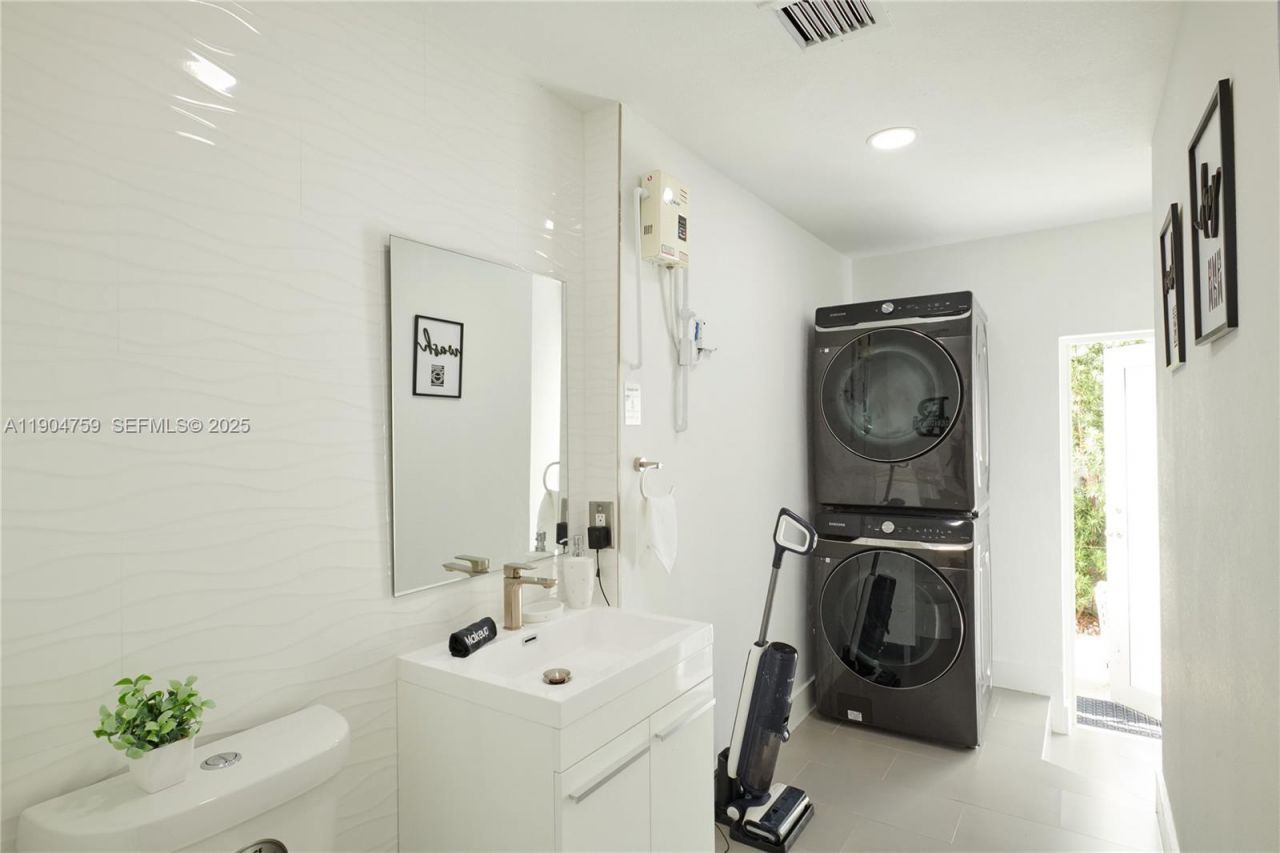 2980 SW 141st Ct, Miami, FL 33175 Photo