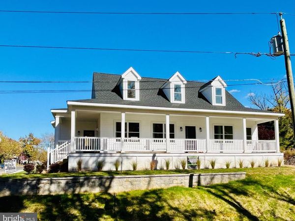 200 EAST LAKE DRIVE, AUDUBON, NJ 08106