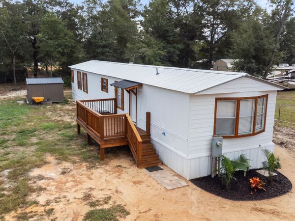 66 E Orange Blossom Avenue, DeFuniak Springs, FL 32433