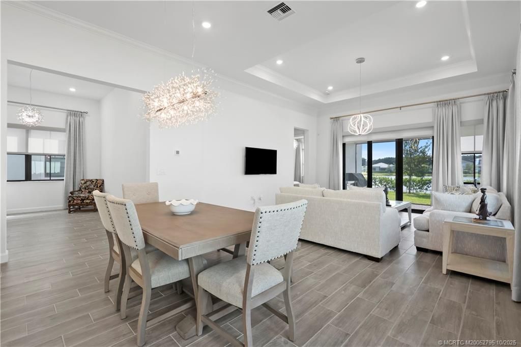 369 SE Fascino Circle, Port Saint Lucie, FL 34984 Photo