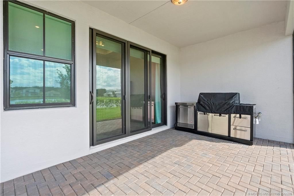 369 SE Fascino Circle, Port Saint Lucie, FL 34984 Photo