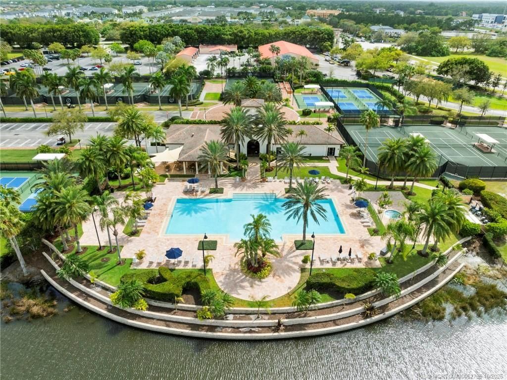 369 SE Fascino Circle, Port Saint Lucie, FL 34984 Photo