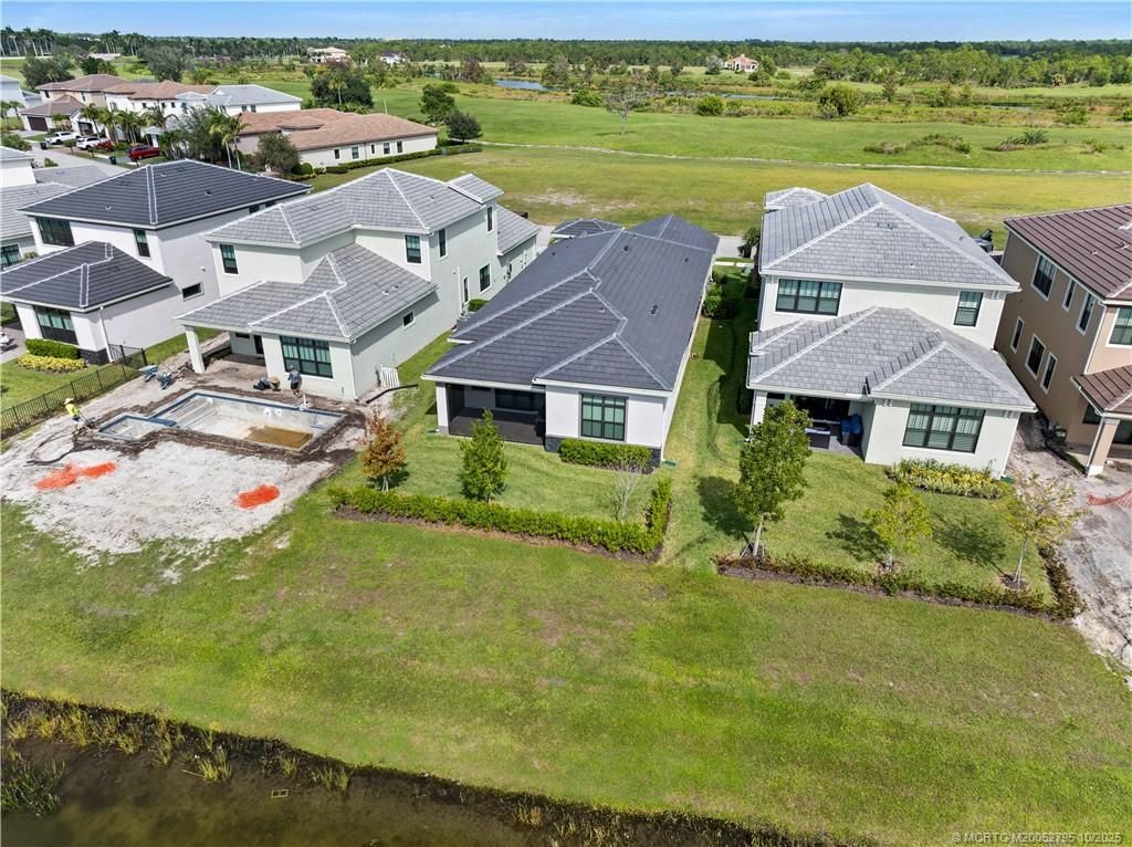 369 SE Fascino Circle, Port Saint Lucie, FL 34984 Photo