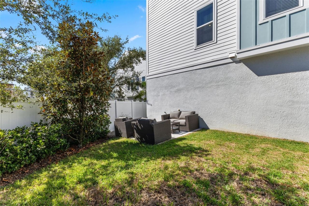 2467 Mangum Court, Sarasota, FL 34237 Photo