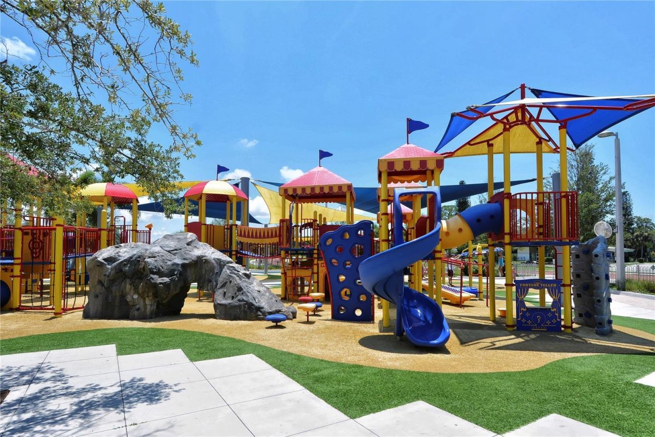 2467 Mangum Court, Sarasota, FL 34237 Photo