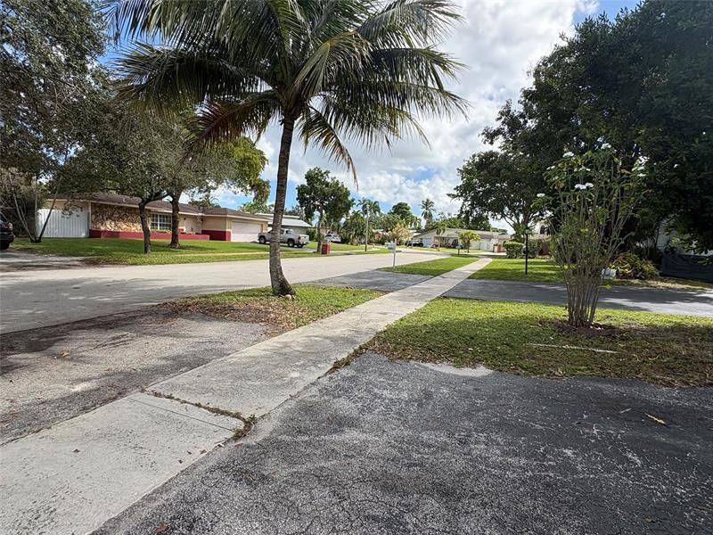 1091 NW 78th Terrace, Plantation, FL 33322 Photo