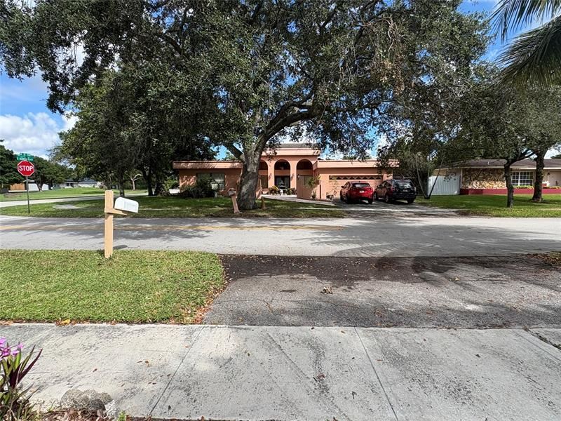 1091 NW 78th Terrace, Plantation, FL 33322 Photo