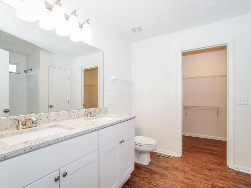 8697 Kingsley Drive, Reynoldsburg, OH 43068 Photo 12