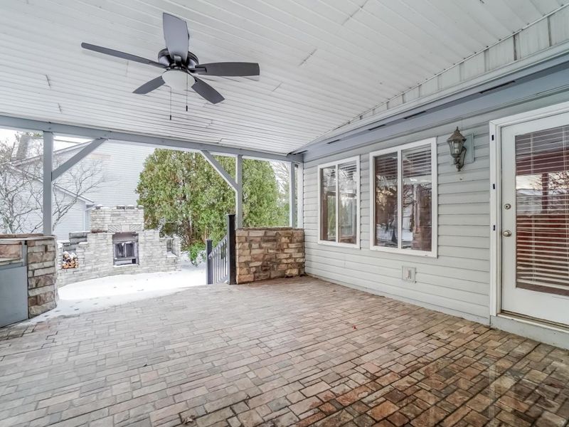 8697 Kingsley Drive, Reynoldsburg, OH 43068 Photo 14