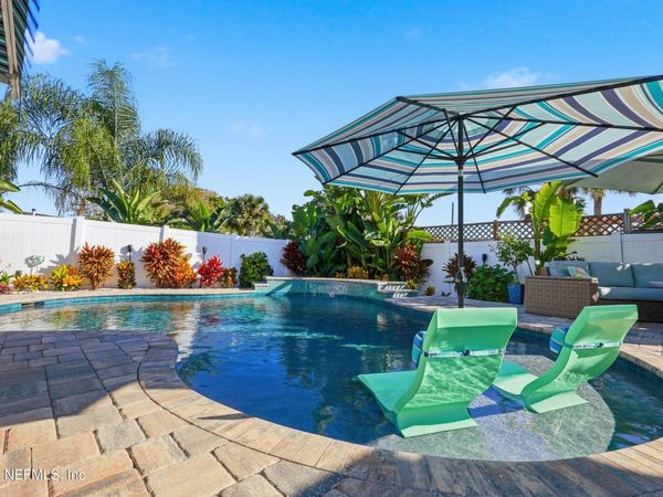 1443 10TH Street N, Jacksonville Beach, FL 32250