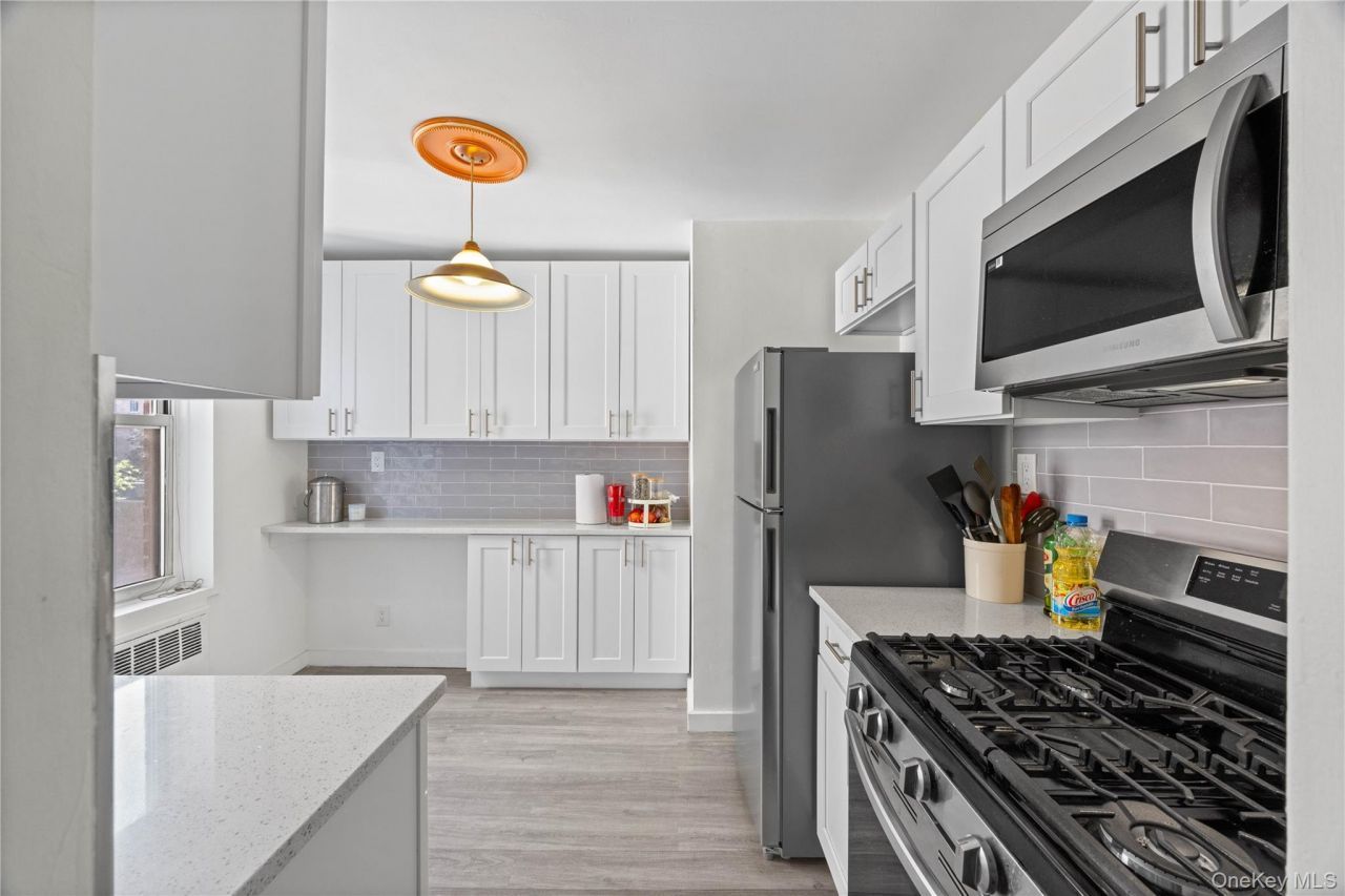 2736 Independence Avenue, Unit 4A, Bronx, NY 10463 Main Photo