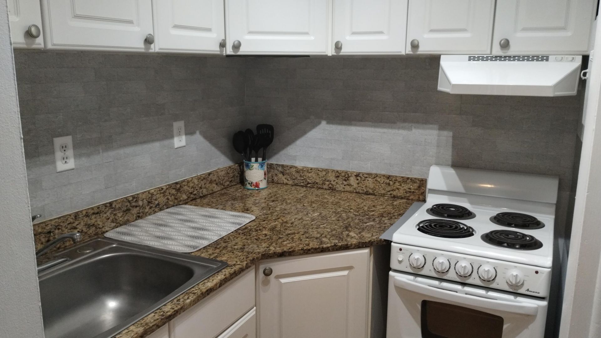 333 SE Martin Avenue, Unit 2-1, Stuart, FL 34996 Photo