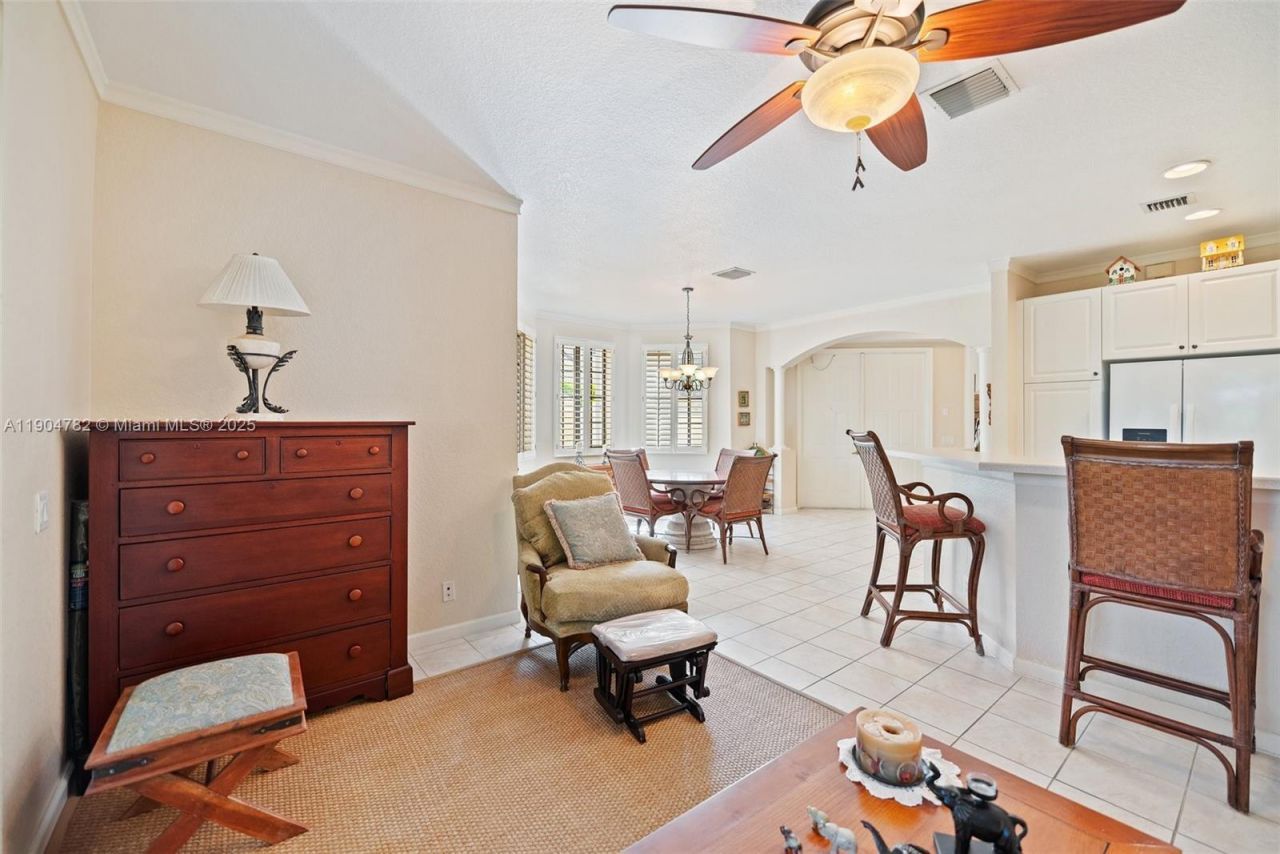 1634 Passion Vine Cir, Unit 31-2, Weston, FL 33326 Photo