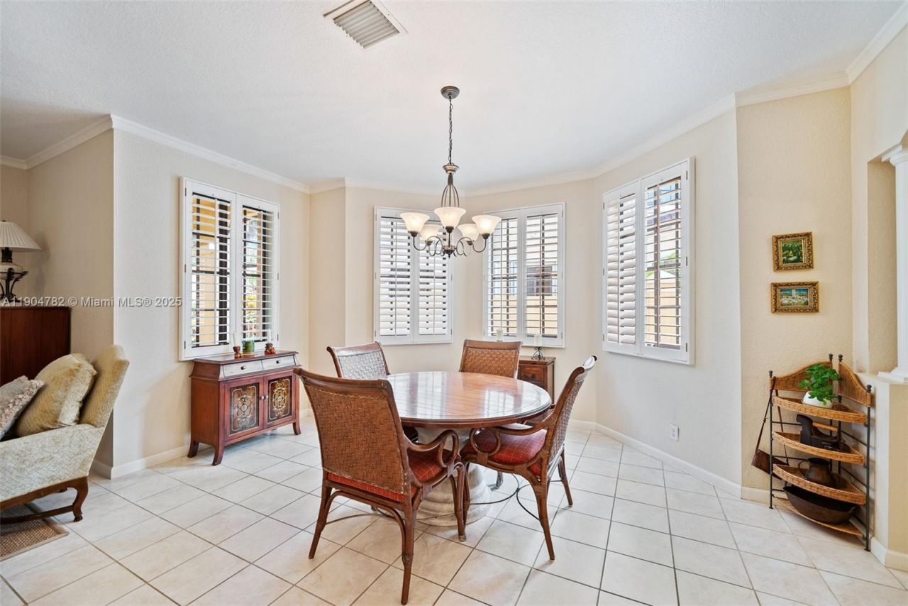 1634 Passion Vine Cir, Unit 31-2, Weston, FL 33326 Photo