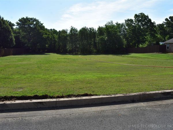 2552 Amber Way , Tahlequah, OK 74464