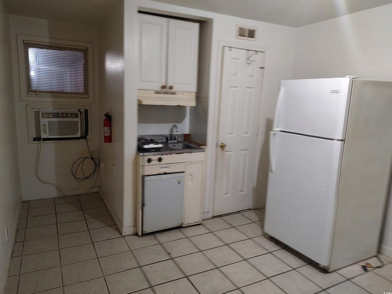 307 Flagg St. Photo 4