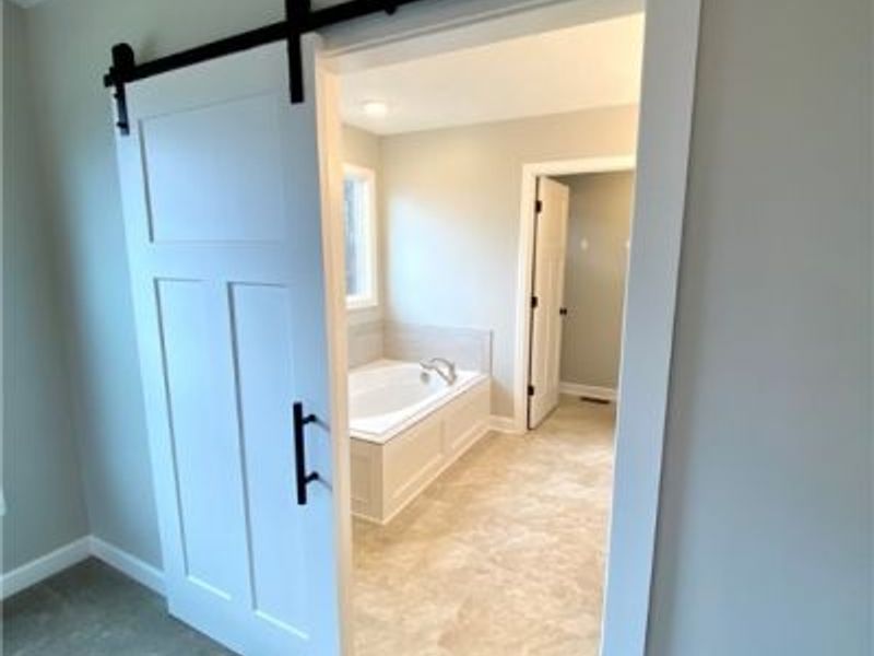 2335 Ledgestone Drive NW, Uniontown, OH 44685 Photo 17