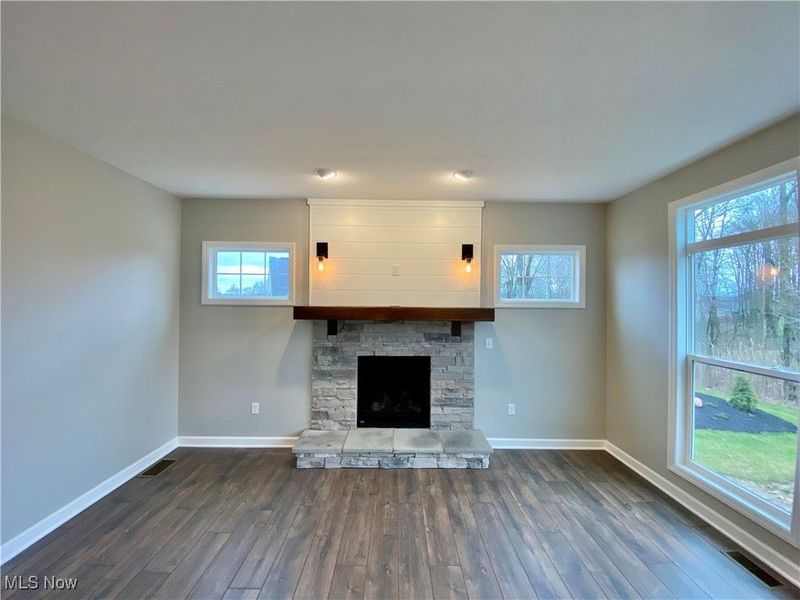 2335 Ledgestone Drive NW, Uniontown, OH 44685 Photo 4