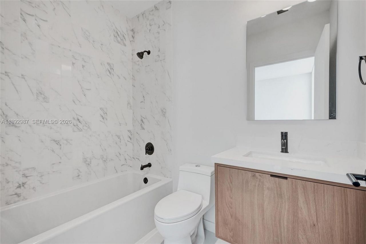 527 NE 61st St, Miami, FL 33137 Photo