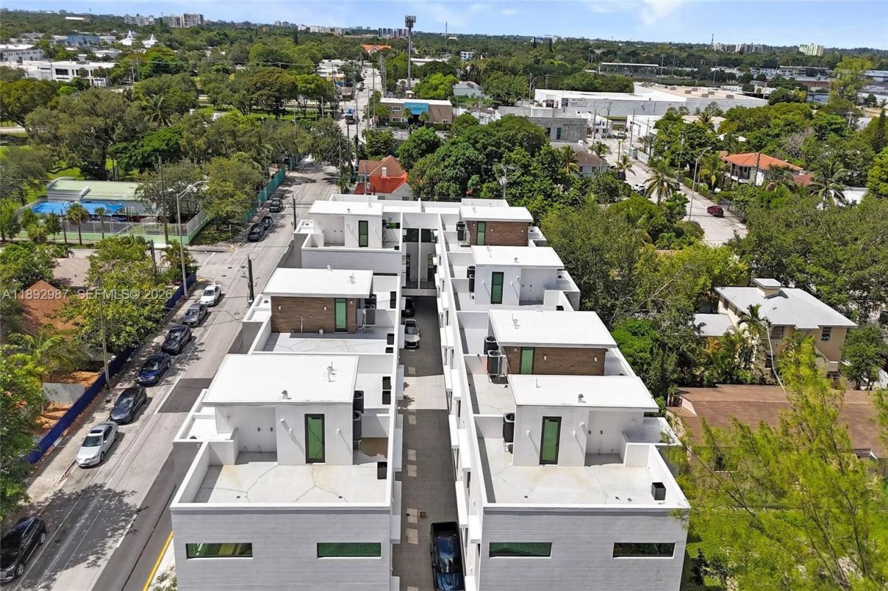 523 NE 61st St, Miami, FL 33137 Photo