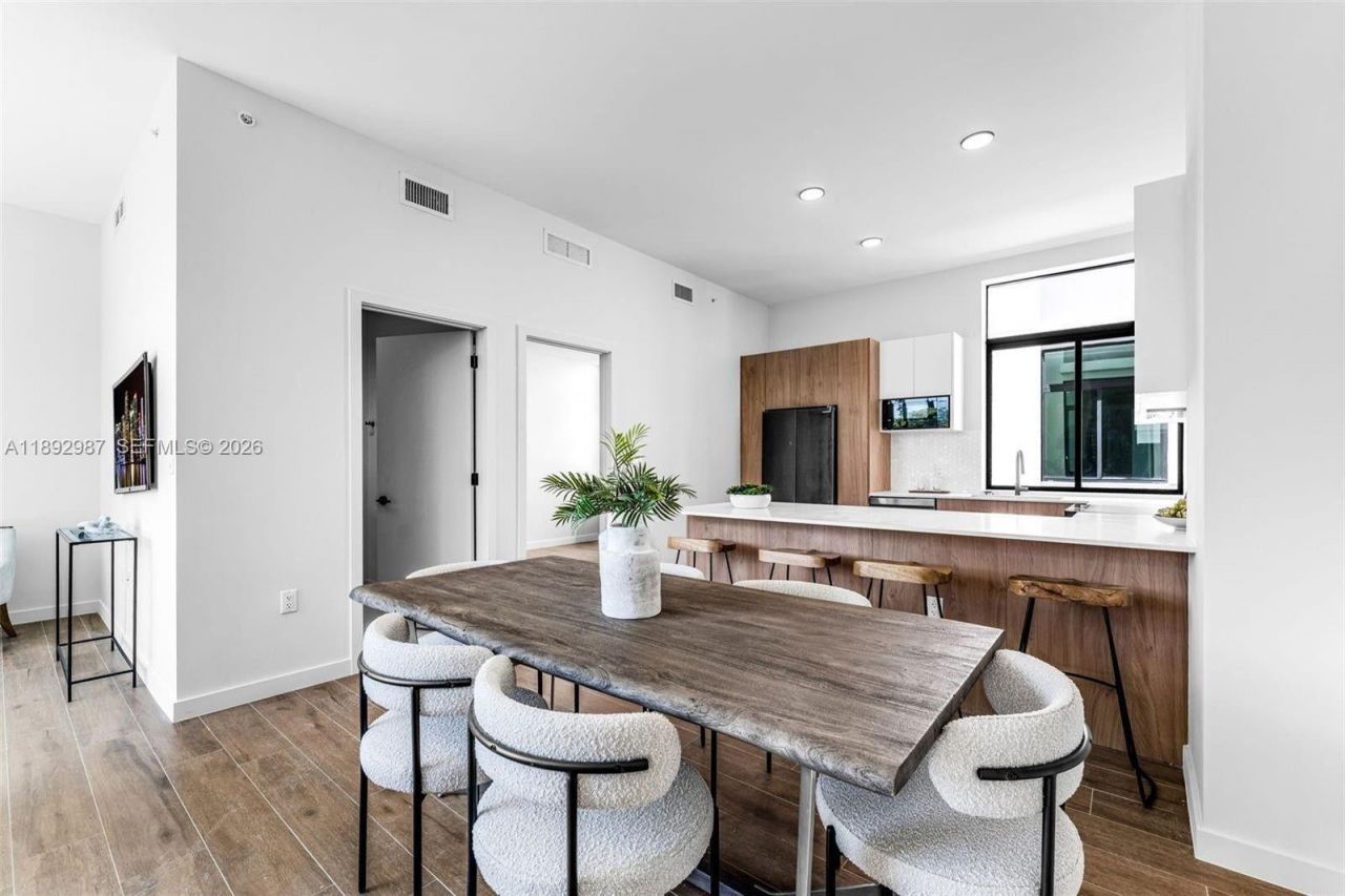 527 NE 61st St, Miami, FL 33137 Photo