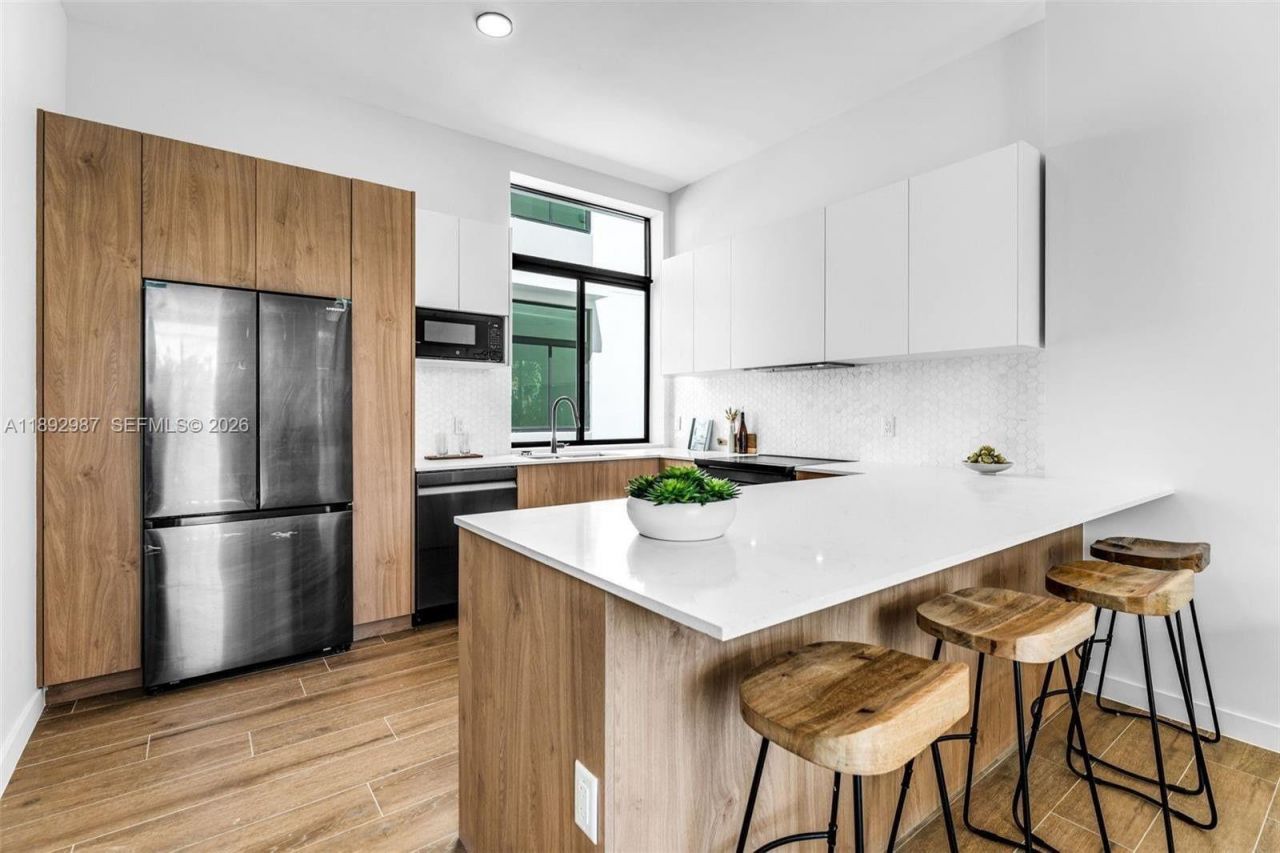 527 NE 61st St, Miami, FL 33137 Photo