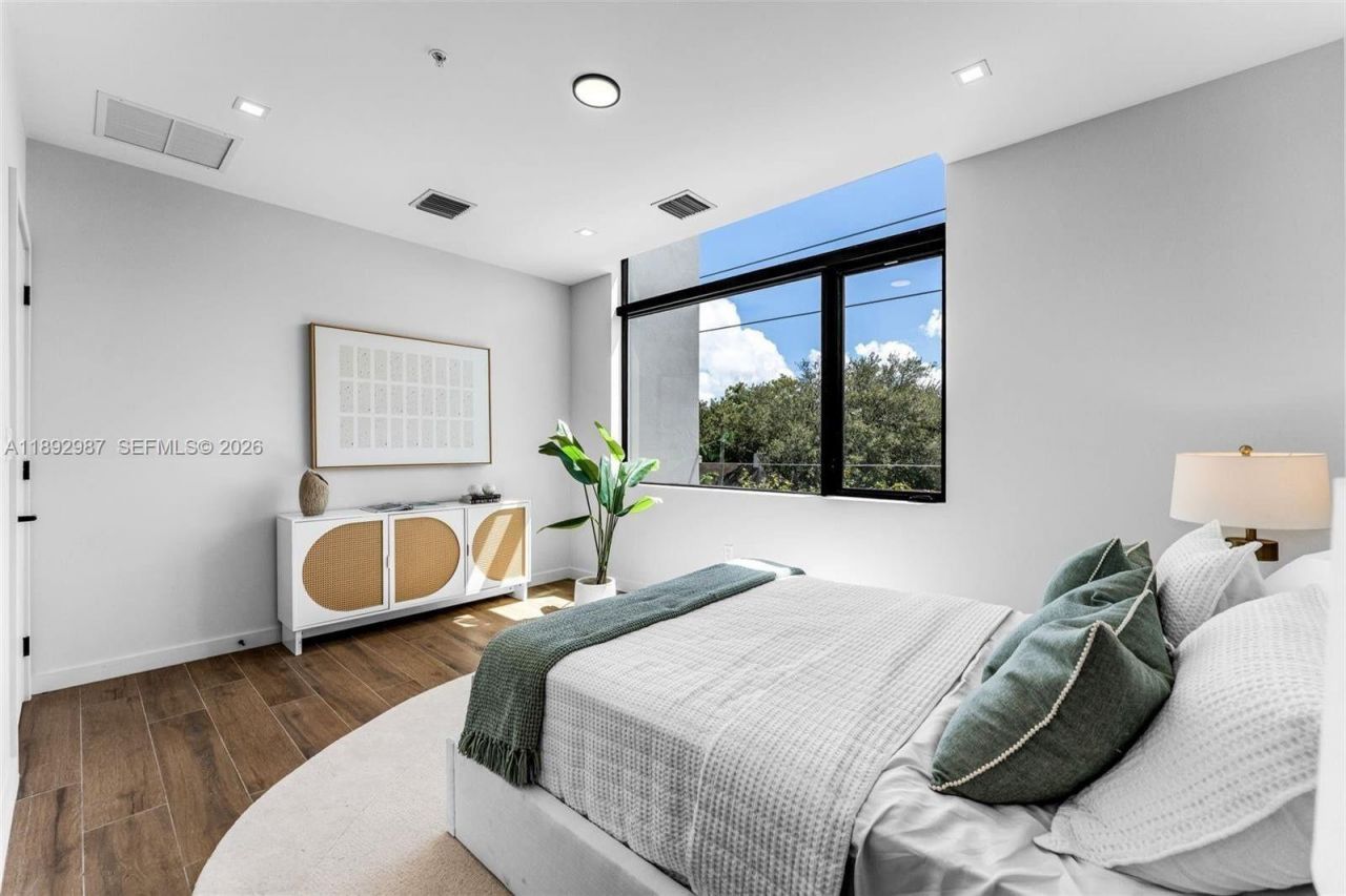 523 NE 61st St, Miami, FL 33137 Photo