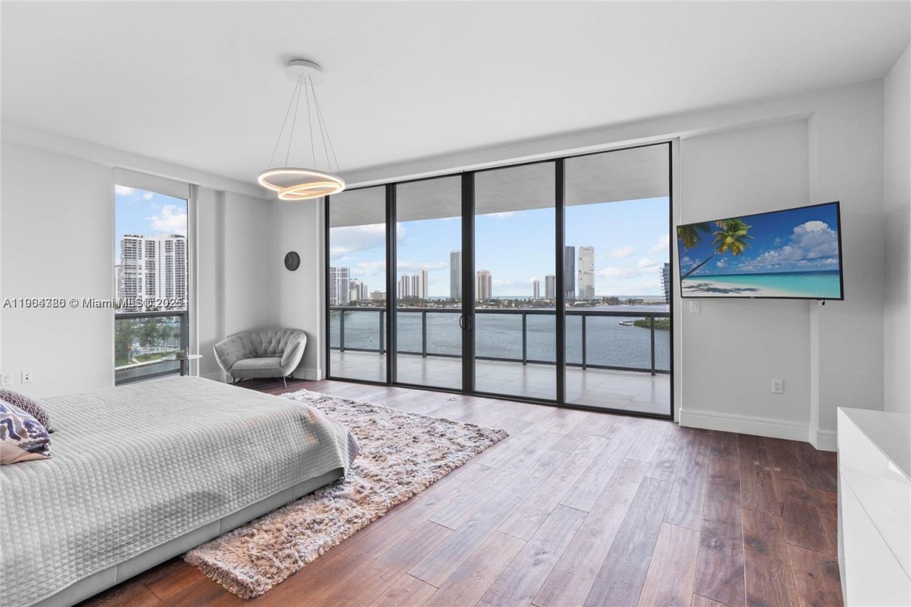 3300 NE 188th St, Unit 818, Aventura, FL 33180 Photo