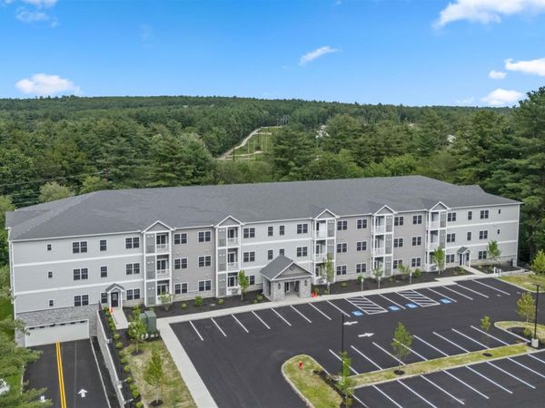 10100 S Willow Street, Unit 101, Manchester, NH 03103