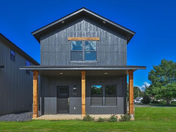 918 Reine Street, Mena, AR 71953