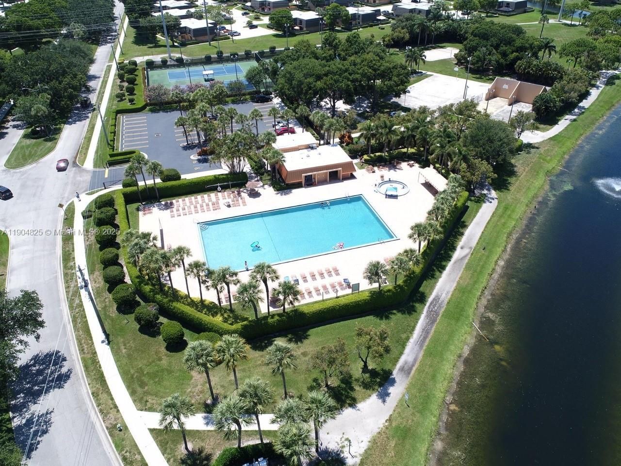 157 Heritage Way, West Palm Beach, FL 33407 Photo