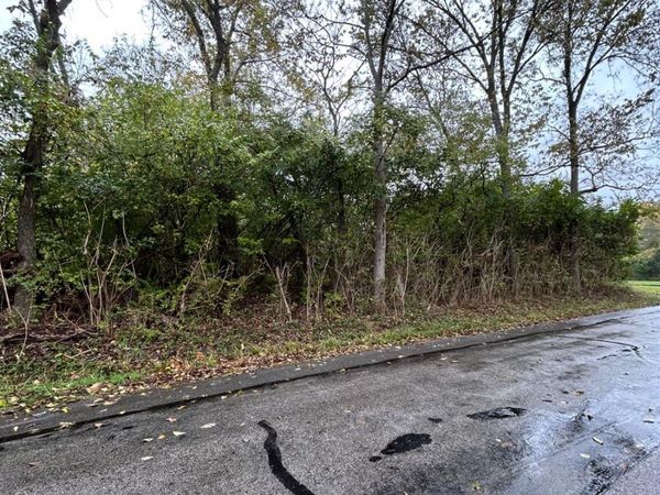 1 Bay Road, Morgan Twp, OH 45053